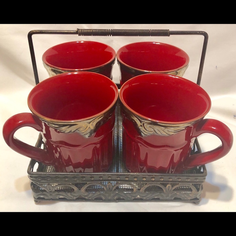 VINTAGE 4 RED MUGS WITH METAL CARRIER